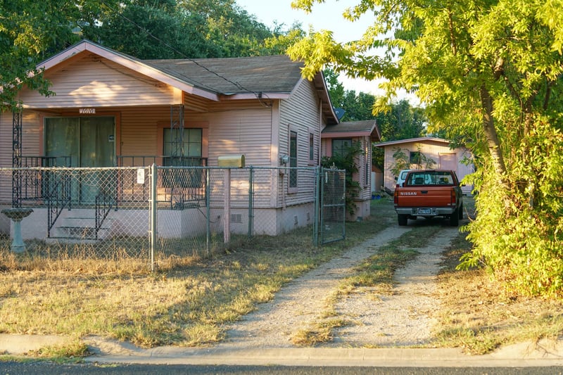 Virtual tour of 1010 W Johanna ST