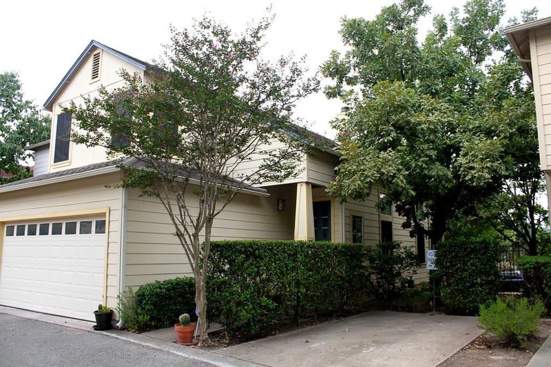 Virtual tour of 1011 Brodie St Unit #23
