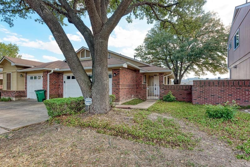 Virtual tour of 1011 Markham Ln Unit #A