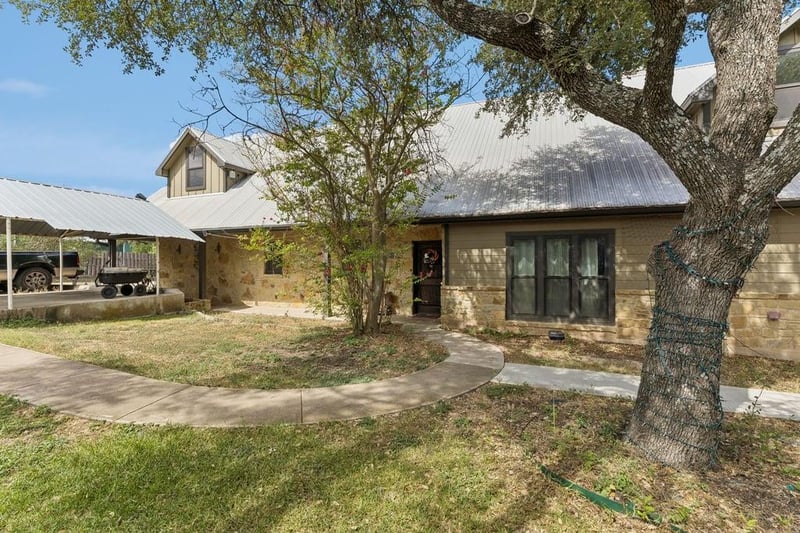 Virtual tour of 10111 Signal Hill RD