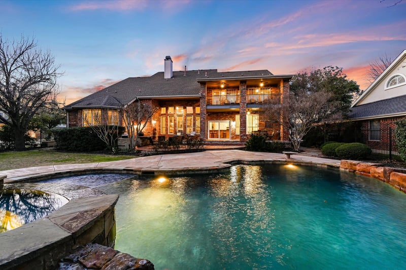 Virtual tour of 10113 Indus CV