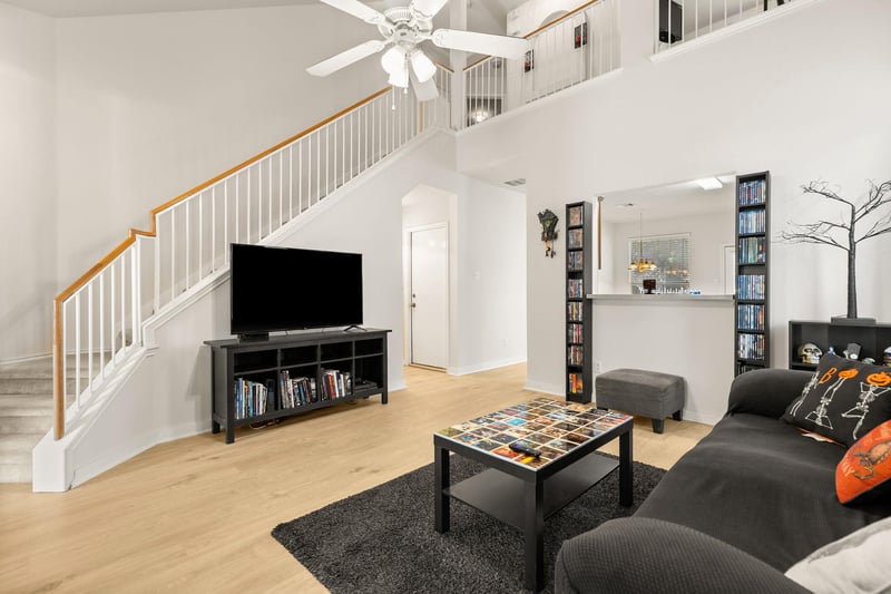 Virtual tour of 1012 Monadale TRL