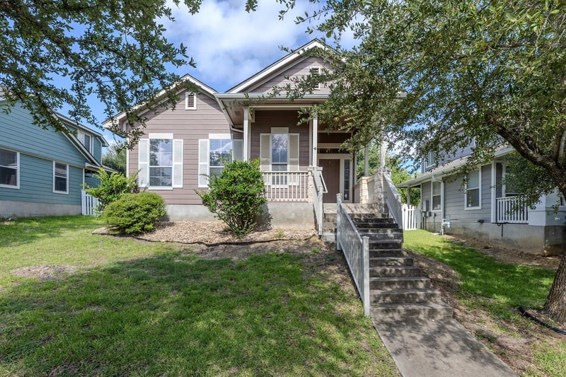 Virtual tour of 1012 Monadale TRL