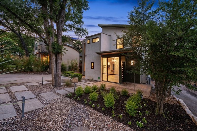 Virtual tour of 1014 Harwood Pl