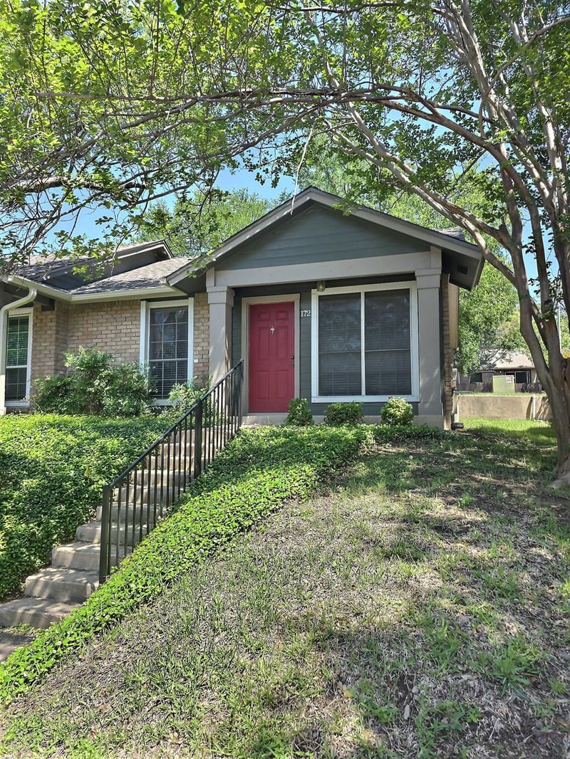 Virtual tour of 1015 E Yager LN Unit #172