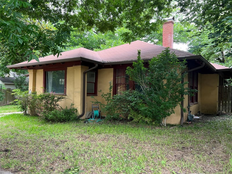 Virtual tour of 1016 N 3rd ST