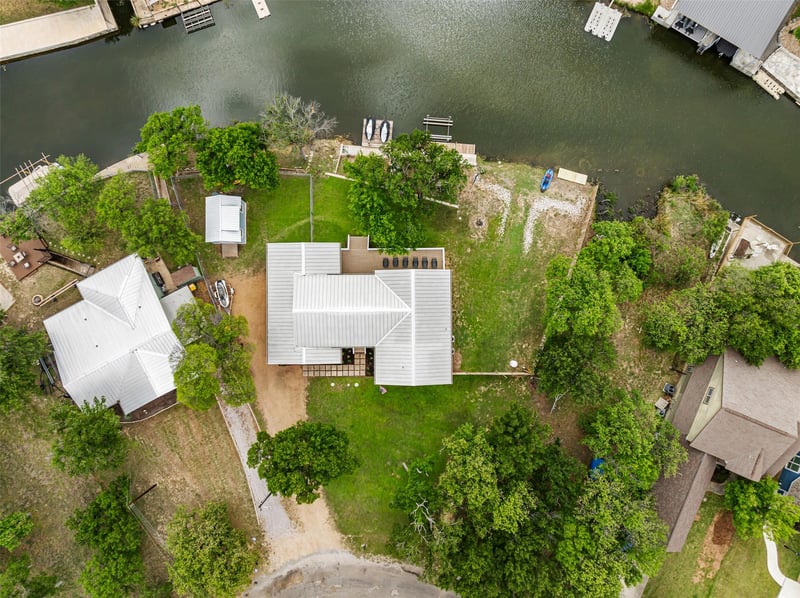 Virtual tour of 1016 Sherwood Forest DR