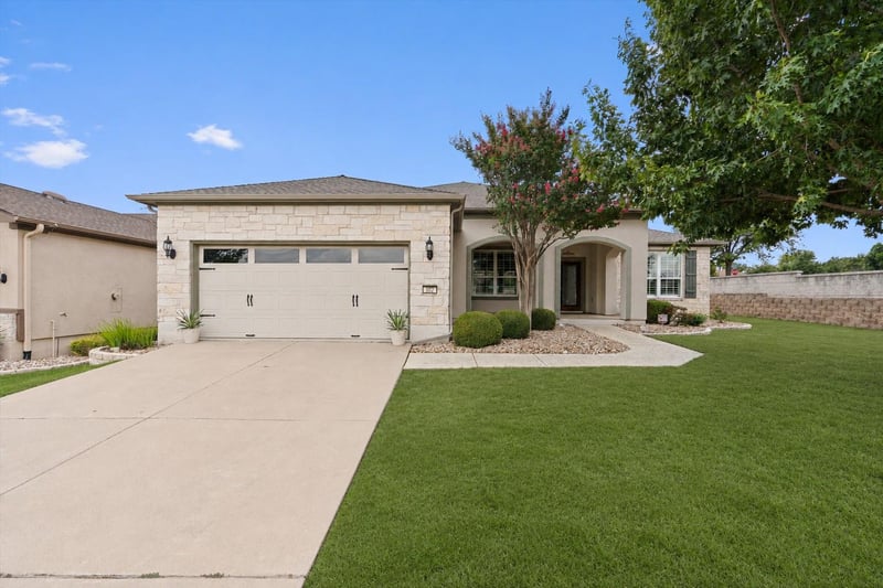 Virtual tour of 102 Emory Peak TRL