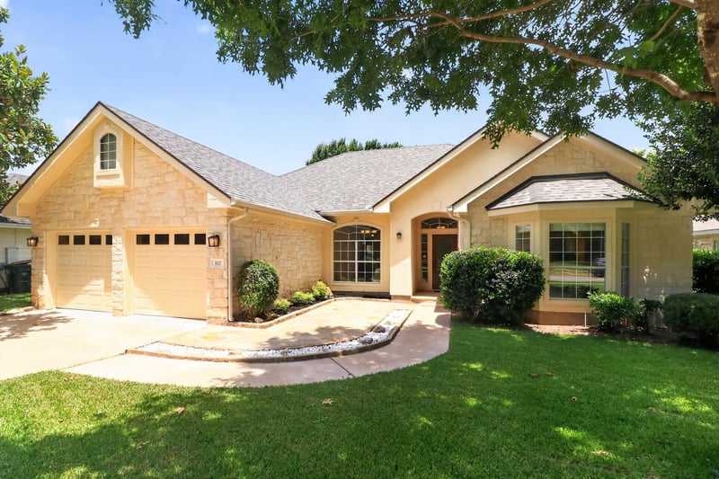 Virtual tour of 102 River Down RD