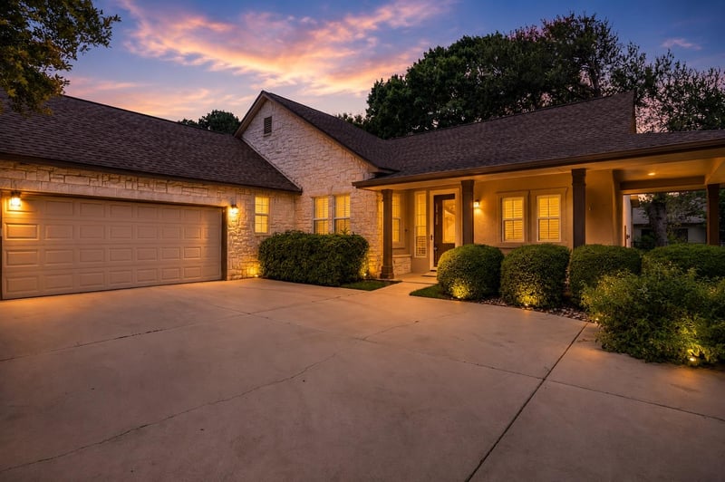 Virtual tour of 102 Wild Rose DR