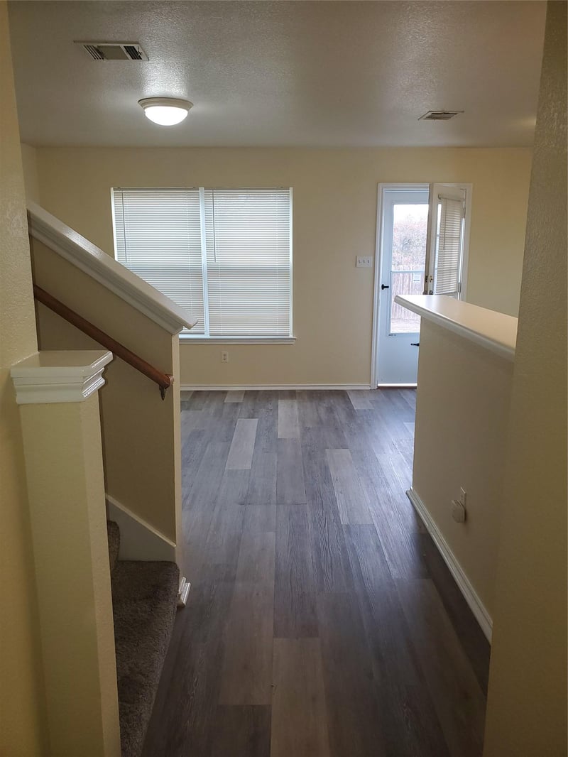 Virtual tour of 1020 Christopher Ave Unit #B