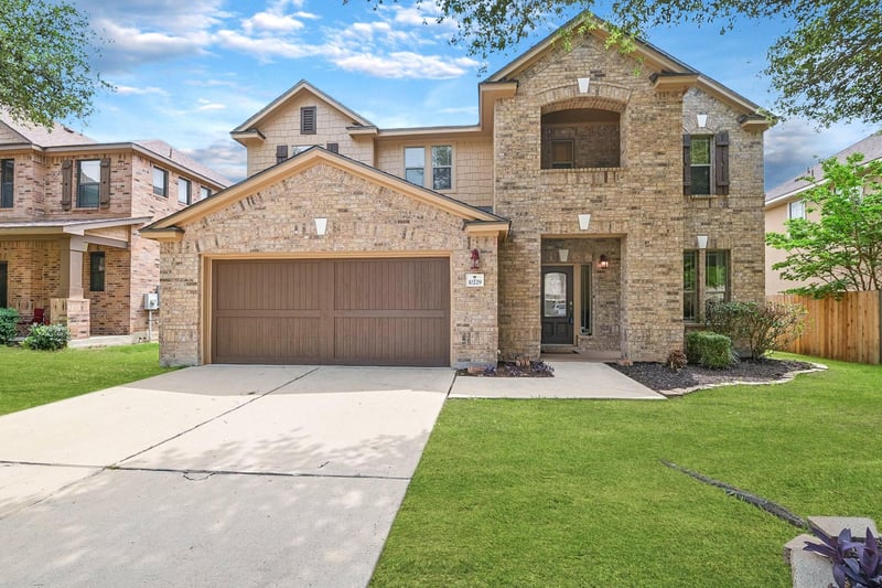 Virtual tour of 10229 English Oak DR