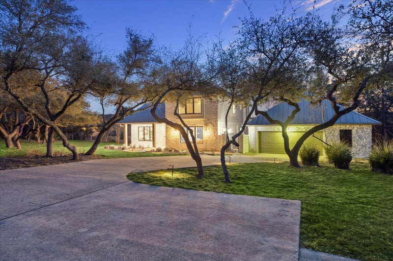 Virtual tour of 1024 Hidden Hills Dr