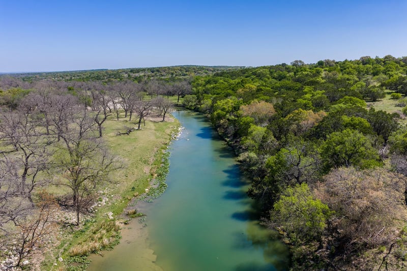Virtual tour of 10250 E Fm 501