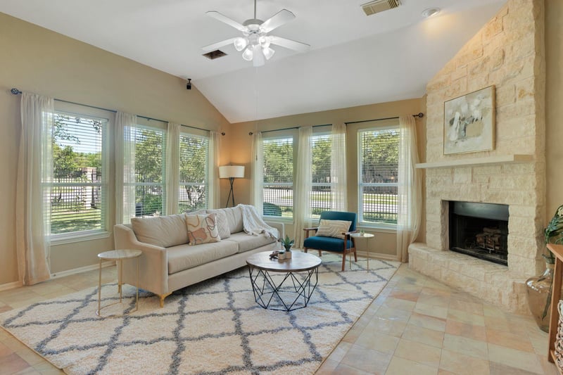 Virtual tour of 103 Double Eagle DR Unit #103