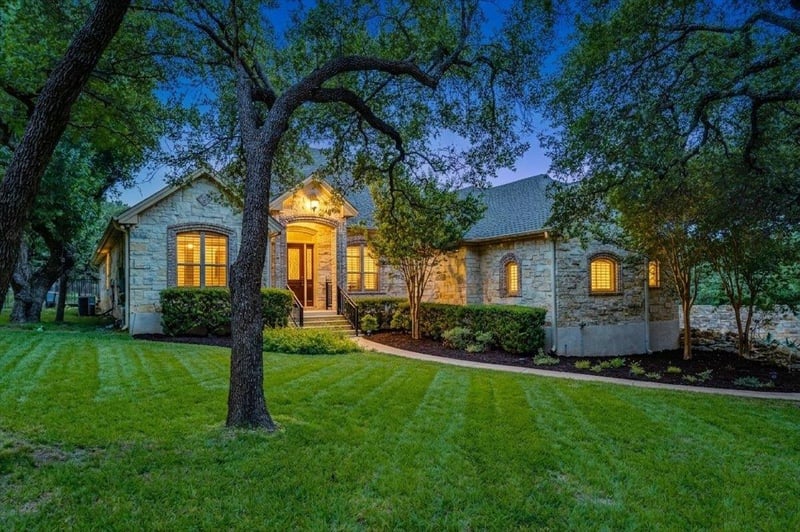 Virtual tour of 103 Silverstone DR