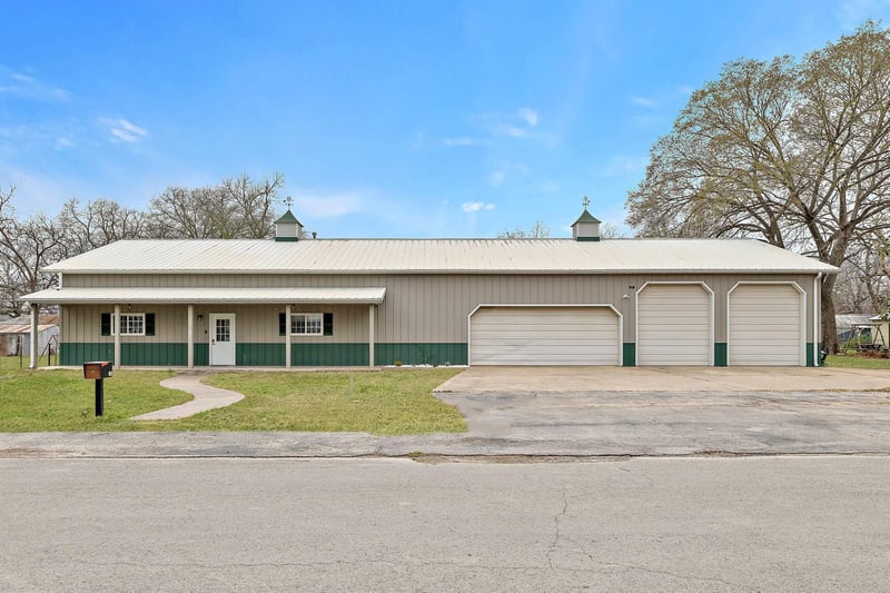 Virtual tour of 103 Turney St