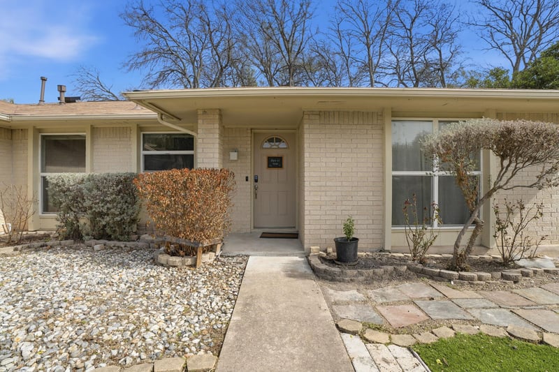Virtual tour of 10305 Golden Quail DR