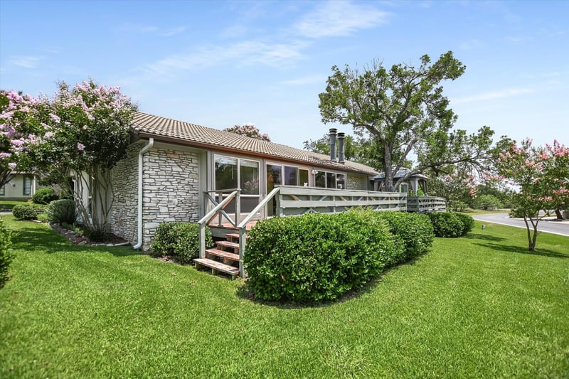 Virtual tour of 104 Big Spur South #13 Unit #13