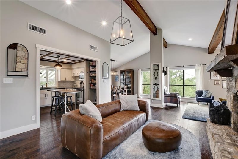 Virtual tour of 104 Canyon Rim DR