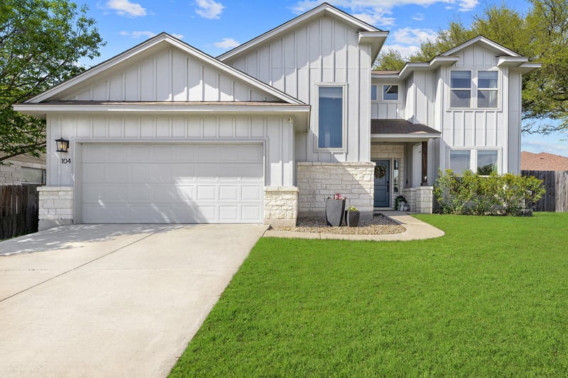 Virtual tour of 104 Carmen CV