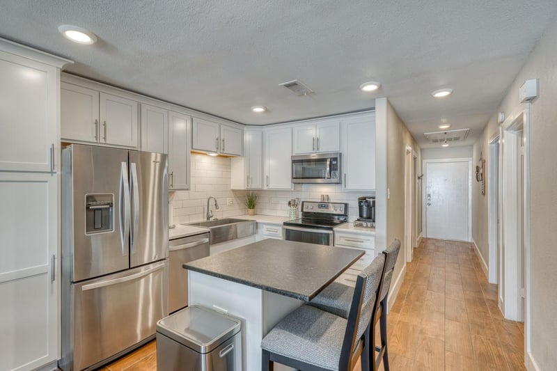 Virtual tour of 104 Cove Unit #207