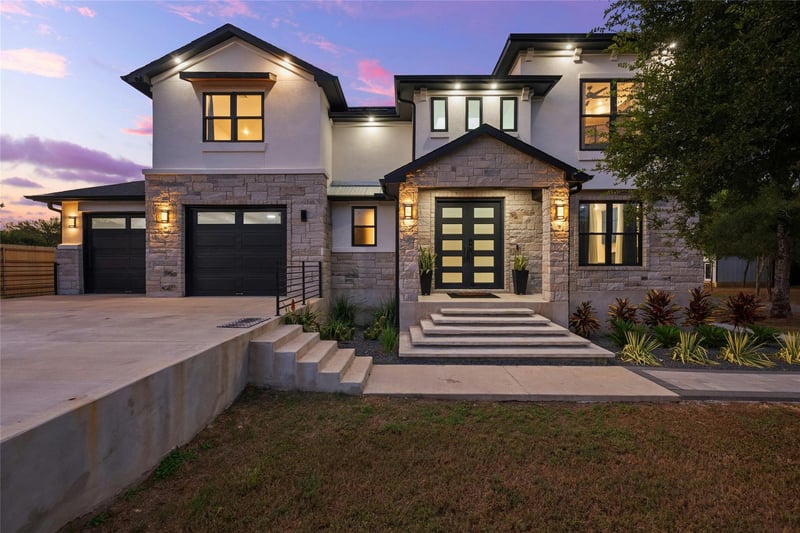 Virtual tour of 104 Creekwood Trl