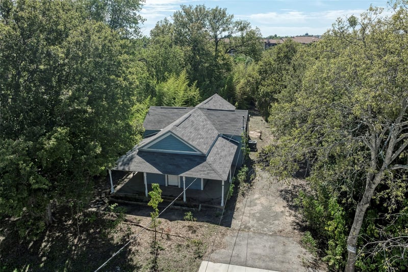 Virtual tour of 104 E. Morrow St