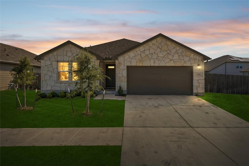 Virtual tour of 104 Greenspire Downs Dr