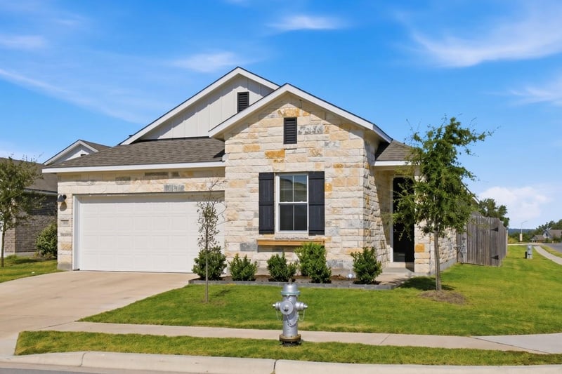 Virtual tour of 104 Ladolia Ln