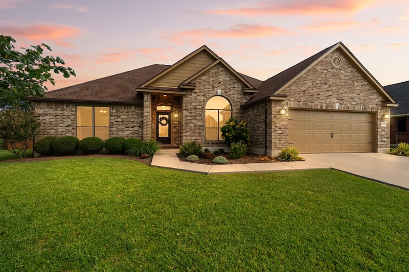 Virtual tour of 104 Madison LN