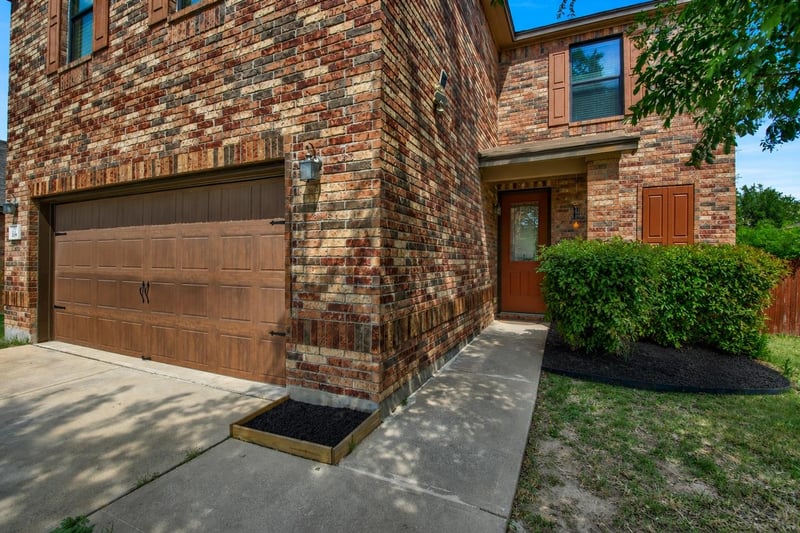 Virtual tour of 104 Outpost CV