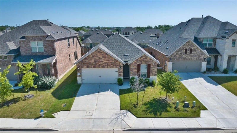 Virtual tour of 104 Raleigh DR