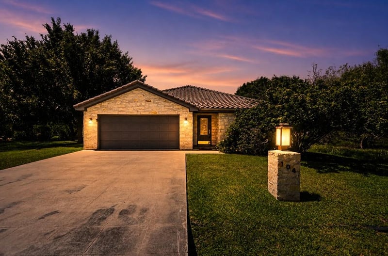 Virtual tour of 104 Springfield