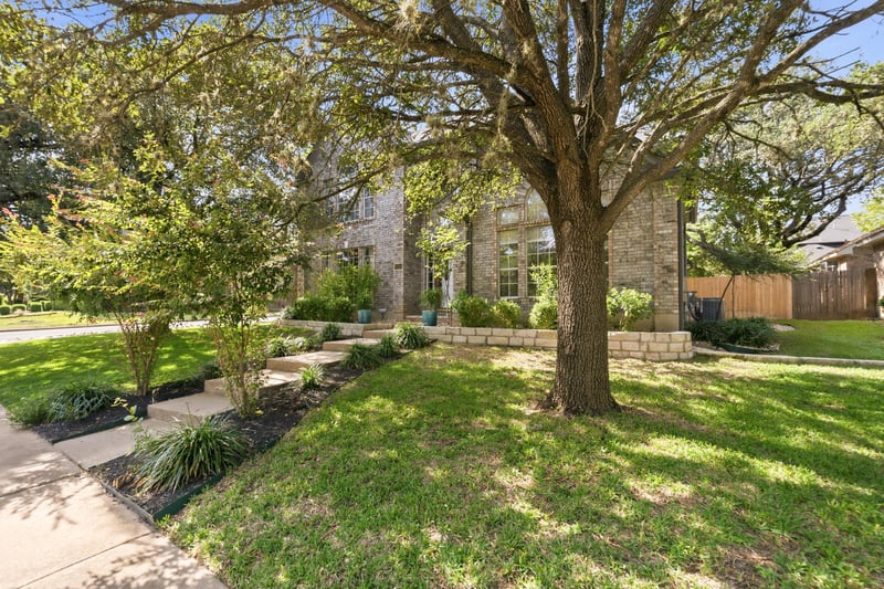 Virtual tour of 10416 Walpole Ln