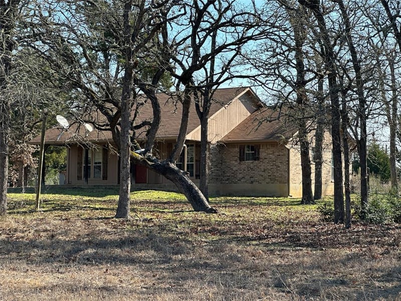 Virtual tour of 1047 Private Road 3022