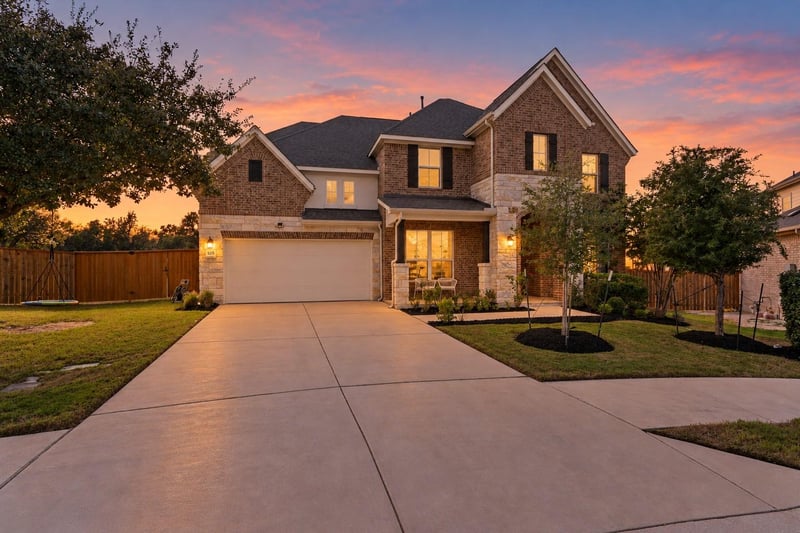 Virtual tour of 105 Autumn Oak Way