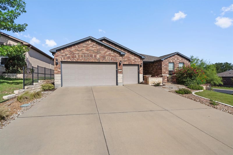 Virtual tour of 105 Duck Creek LN