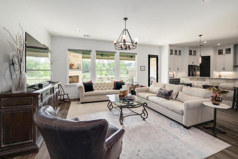 Virtual tour of 105 Graystone LN