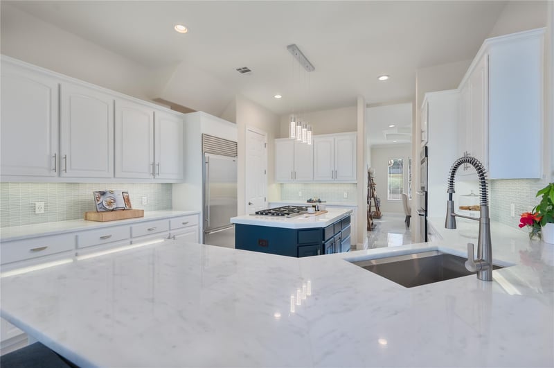 Virtual tour of 105 Neville Wood CT