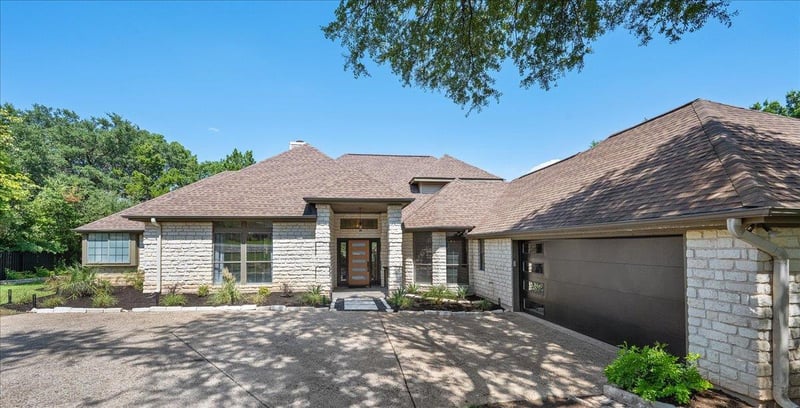 Virtual tour of 105 Rupen Dr