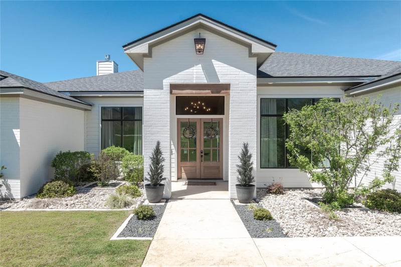 Virtual tour of 105 Taylor Creek WAY