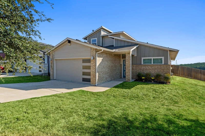 Virtual tour of 10501 Fulton Ave