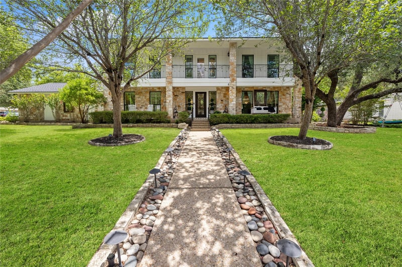 Virtual tour of 10507 Plumewood DR