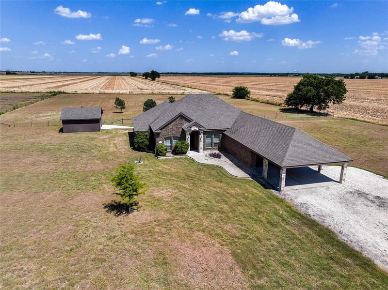 Virtual tour of 10559 Hartrick Bluff Rd