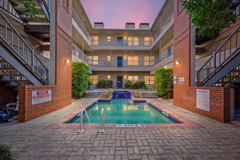 Virtual tour of 106 E 30th St Unit #308