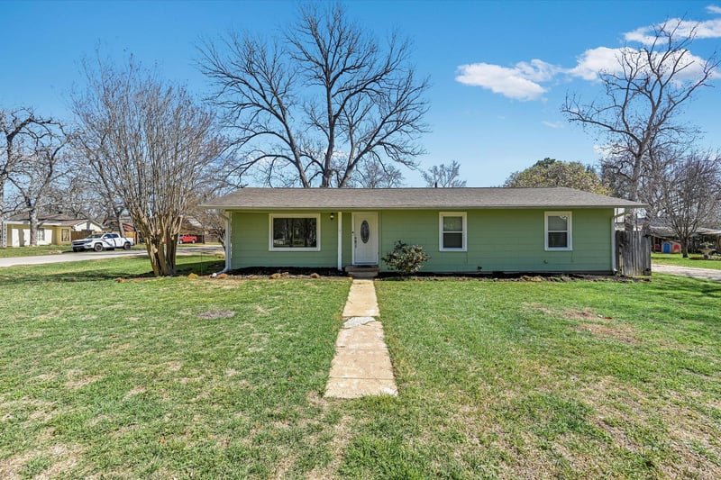 Virtual tour of 106 Hudgins St