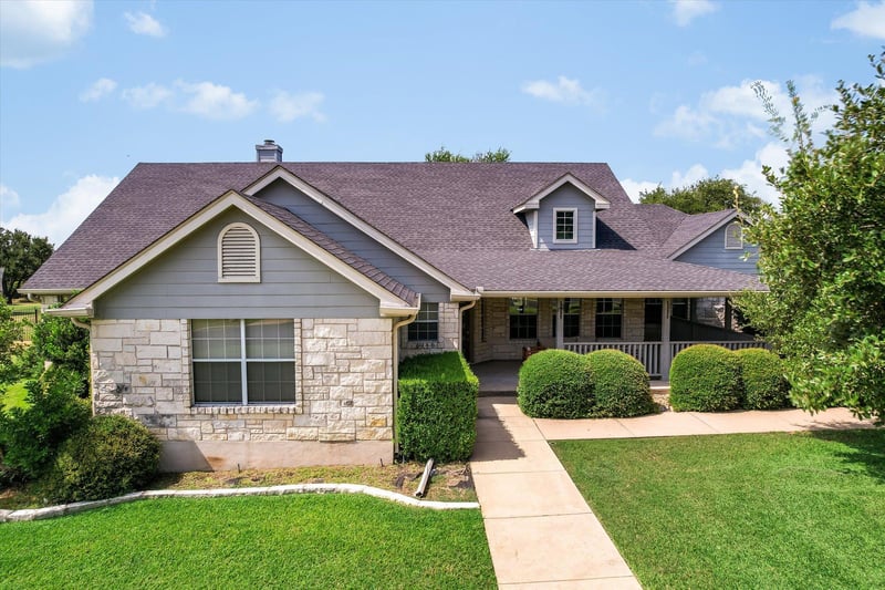 Virtual tour of 106 Lakeview Ln
