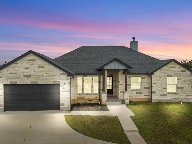 Virtual tour of 106 Pinecrest DR