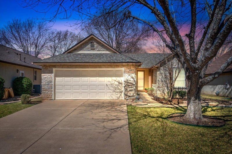 Virtual tour of 106 Running Water St
